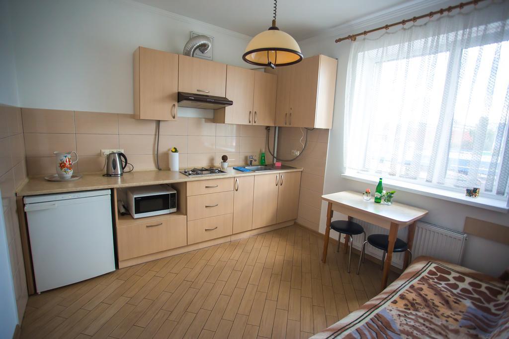 Like Home On Zaliznychna Ivano-Frankivsk Exterior photo